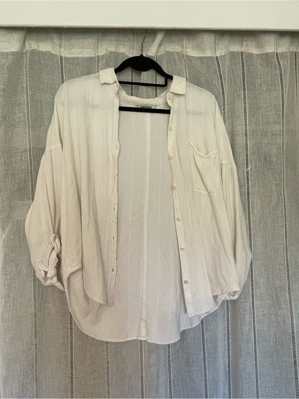 American Eagle Outfitters Light Cream Button-Down Shirt